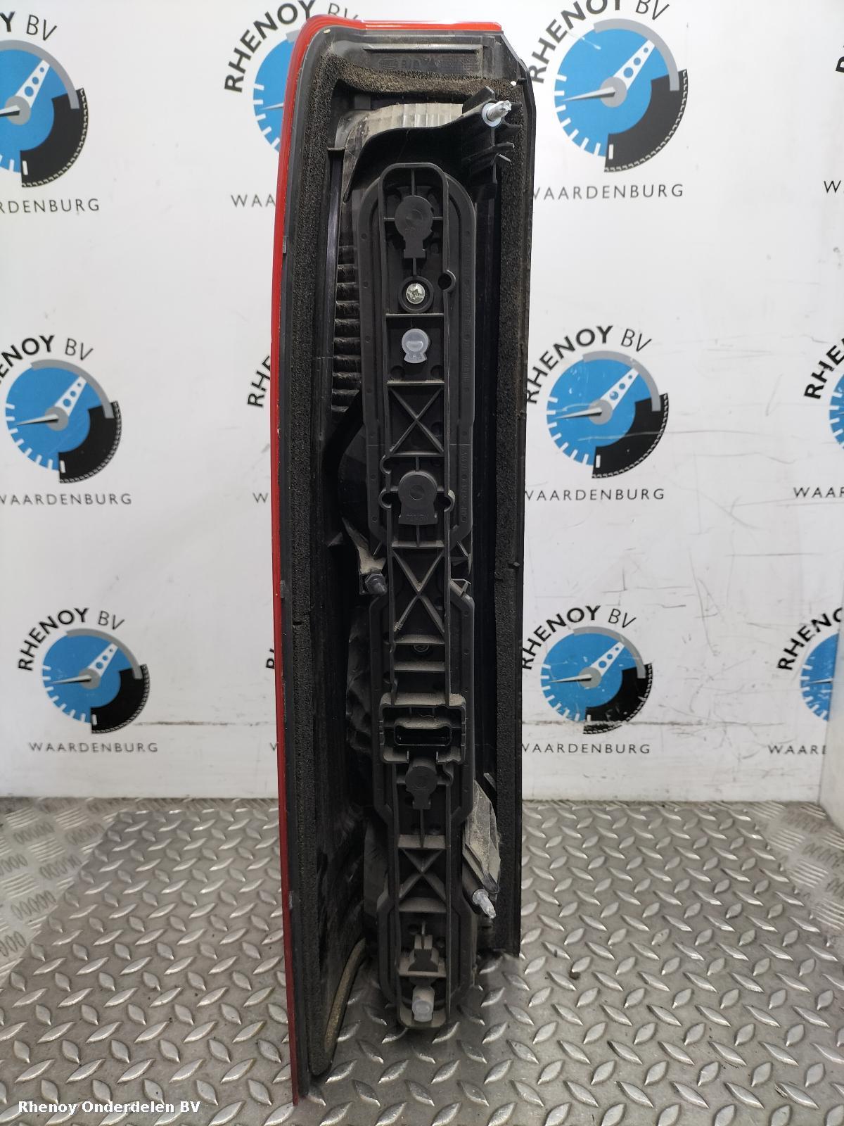View Auto part ACHTERLICHT R RENAULT MASTER 2019