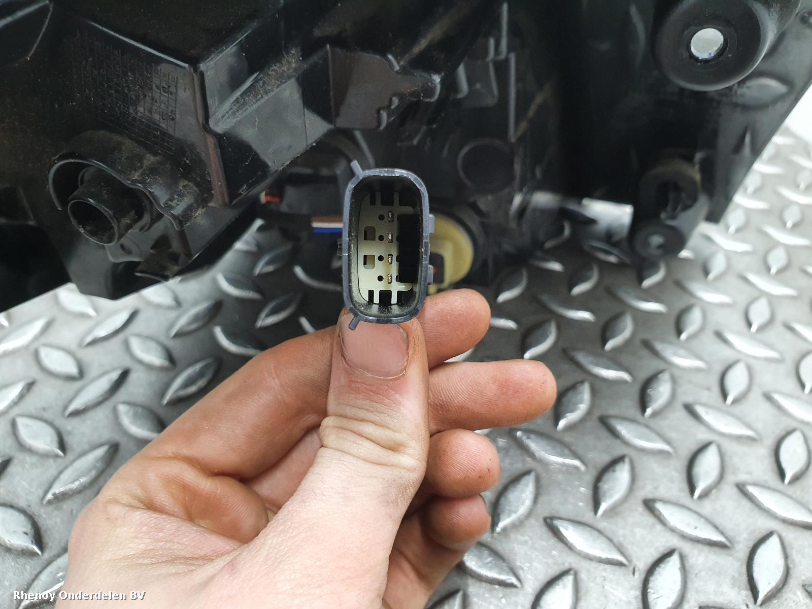 View Auto part ACHTERLICHT R OPEL / VAUXHALL CROSSLAND 2023