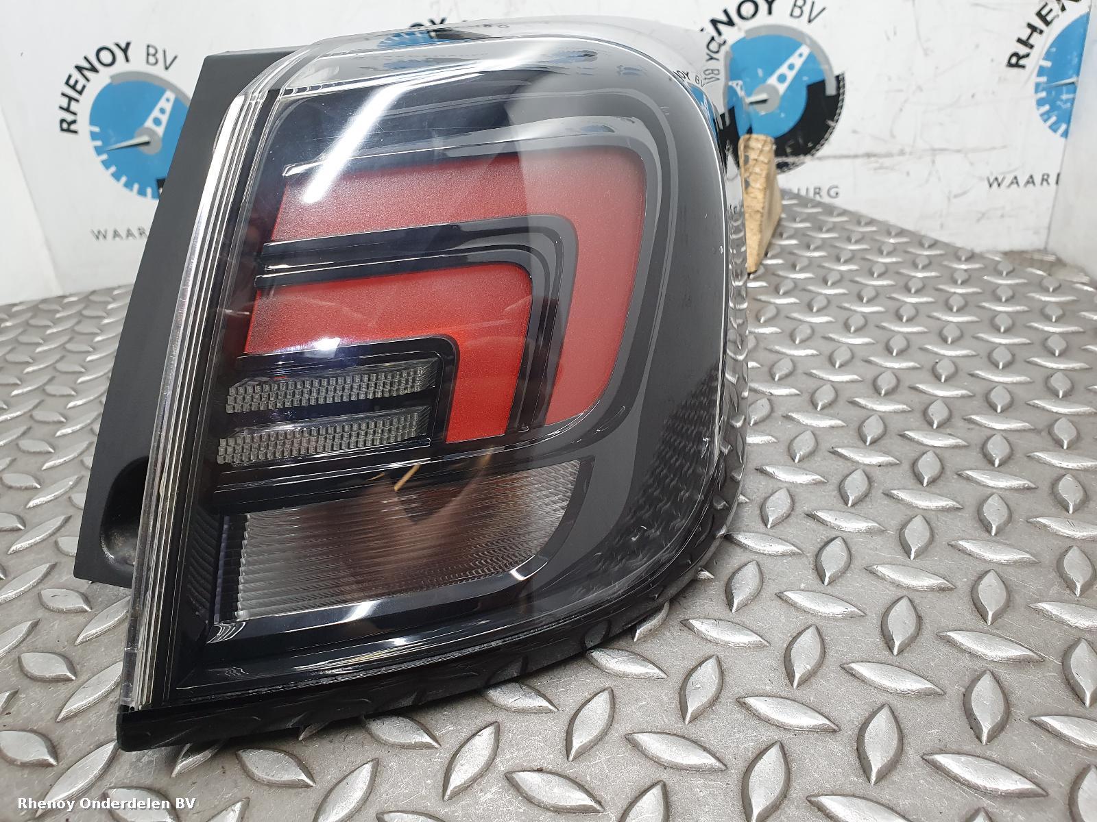Bekijk Auto-onderdeel ACHTERLICHT R OPEL / VAUXHALL CROSSLAND 2023