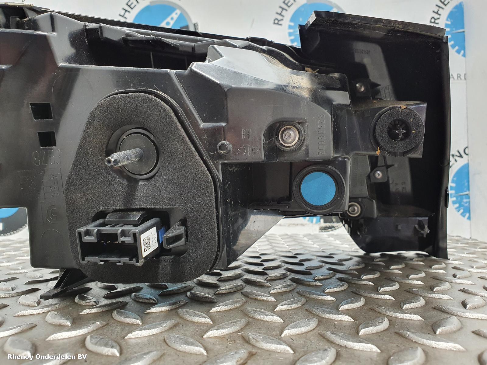 View Auto part ACHTERLICHT R PEUGEOT 208 2025