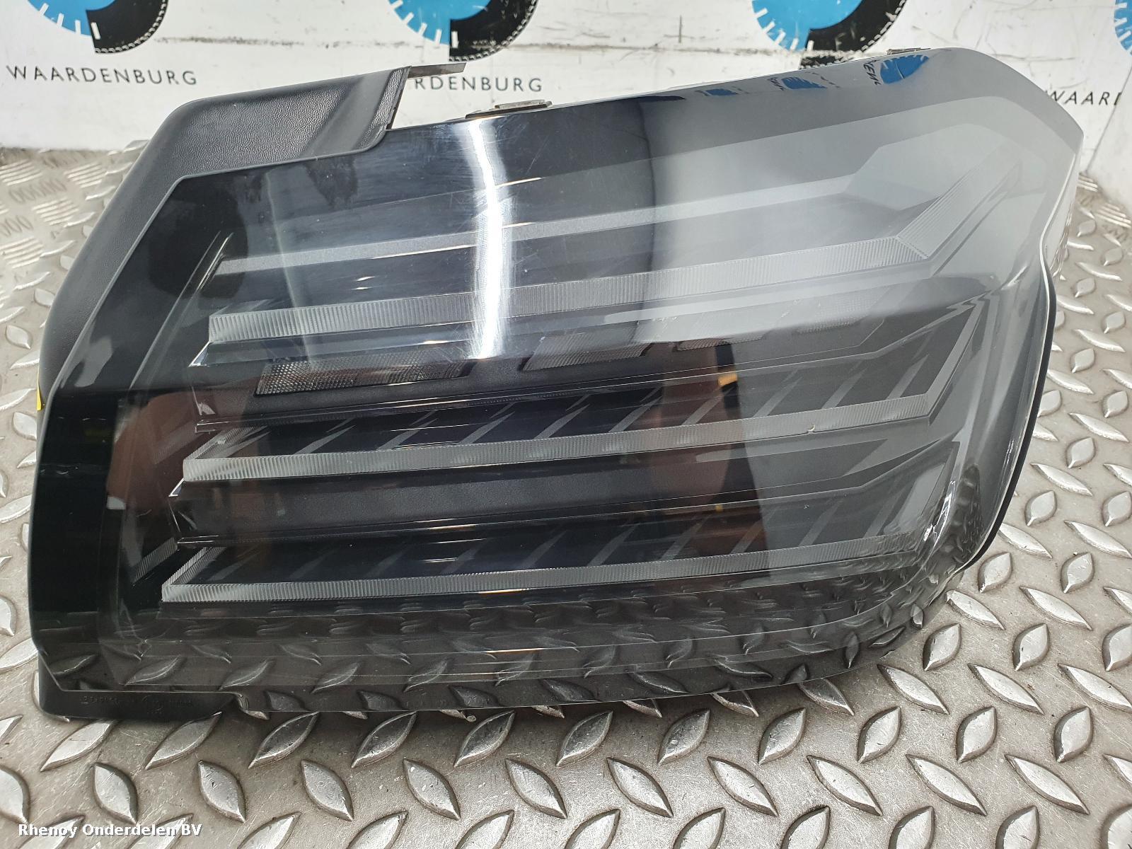 Bekijk Auto-onderdeel ACHTERLICHT R PEUGEOT 208 2025