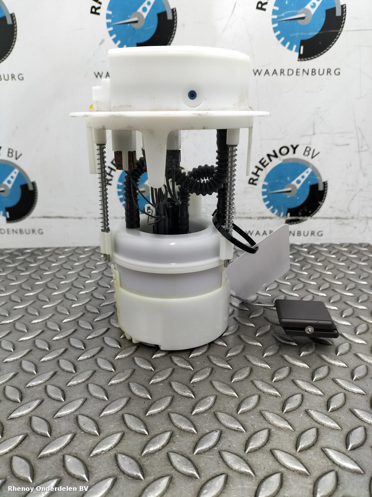 View Auto part BRANDSTOF POMP (IN TANK)  OPEL / VAUXHALL CORSA 2023