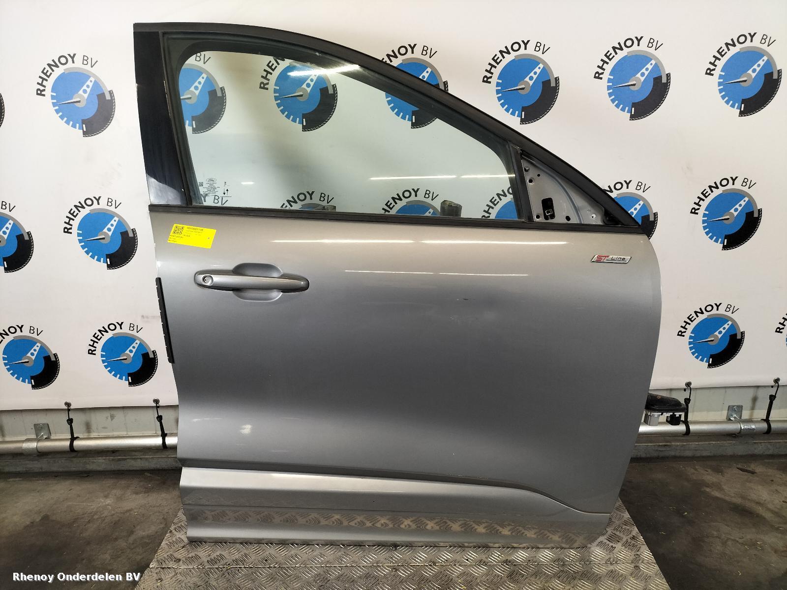 Bekijk Auto-onderdeel PORTIER RV FORD KUGA 2024